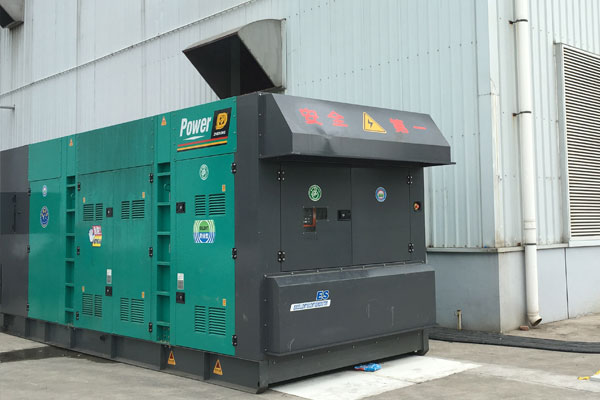 四会燃油滤清器的更换流程是怎样的？