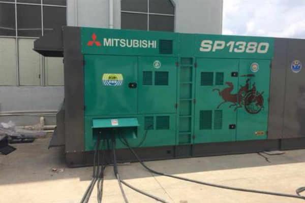 四会为什么有些柴油发电机组的输出电压可以调节？