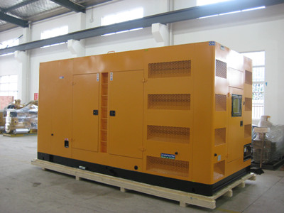 四会不同类型的发电机组在冬季保养时的注意事项有何差异？